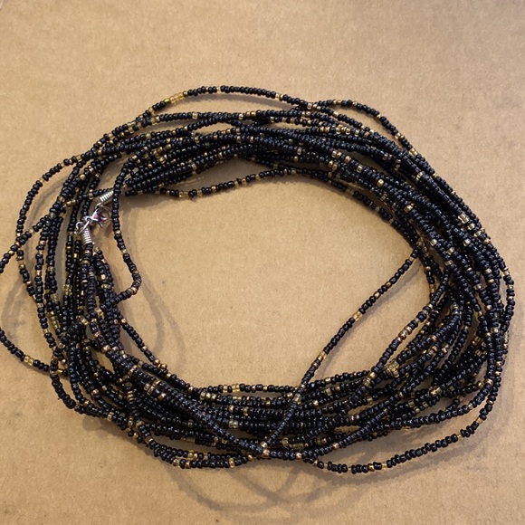 Multi strand seed bead necklace 9 strands aprox 28” - Picture 4 of 5